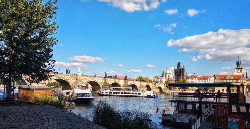 Pont Charles Prague Vltava Visite guidée en français