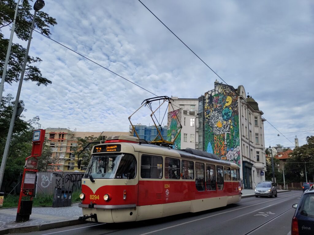 les quartiers de Prague -- Vrsovice -- Tram