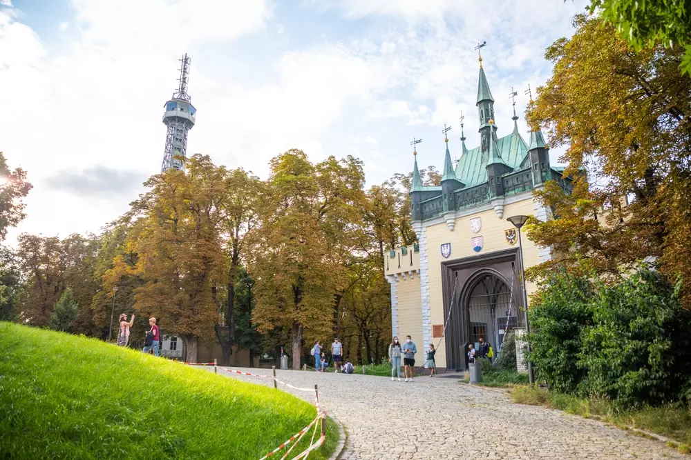 Prague avec les enfants, Labyrinthe de Petrin